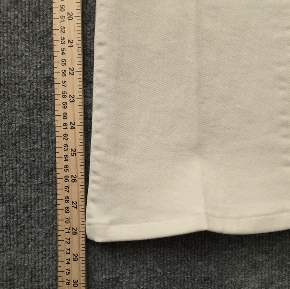 Mother High Waisted Weekender Skimp Flares, Antique White, Size 28 - Picture 6 of 15